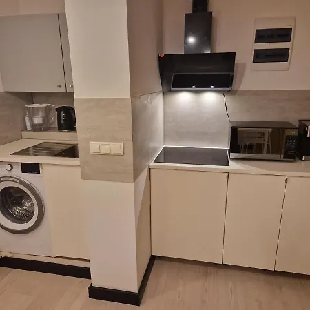 Trzech Krzyzy Konopnickiej 3 Warszawa