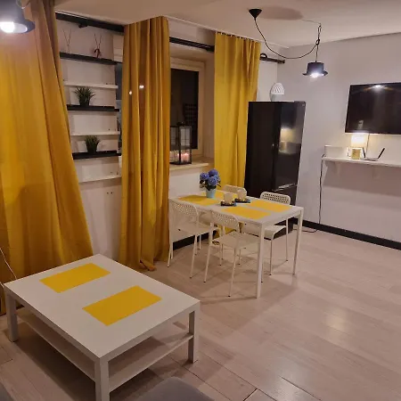 아파트 Trzech Krzyzy Konopnickiej 3 *