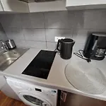 Trzech Krzyzy Konopnickiej 3 *